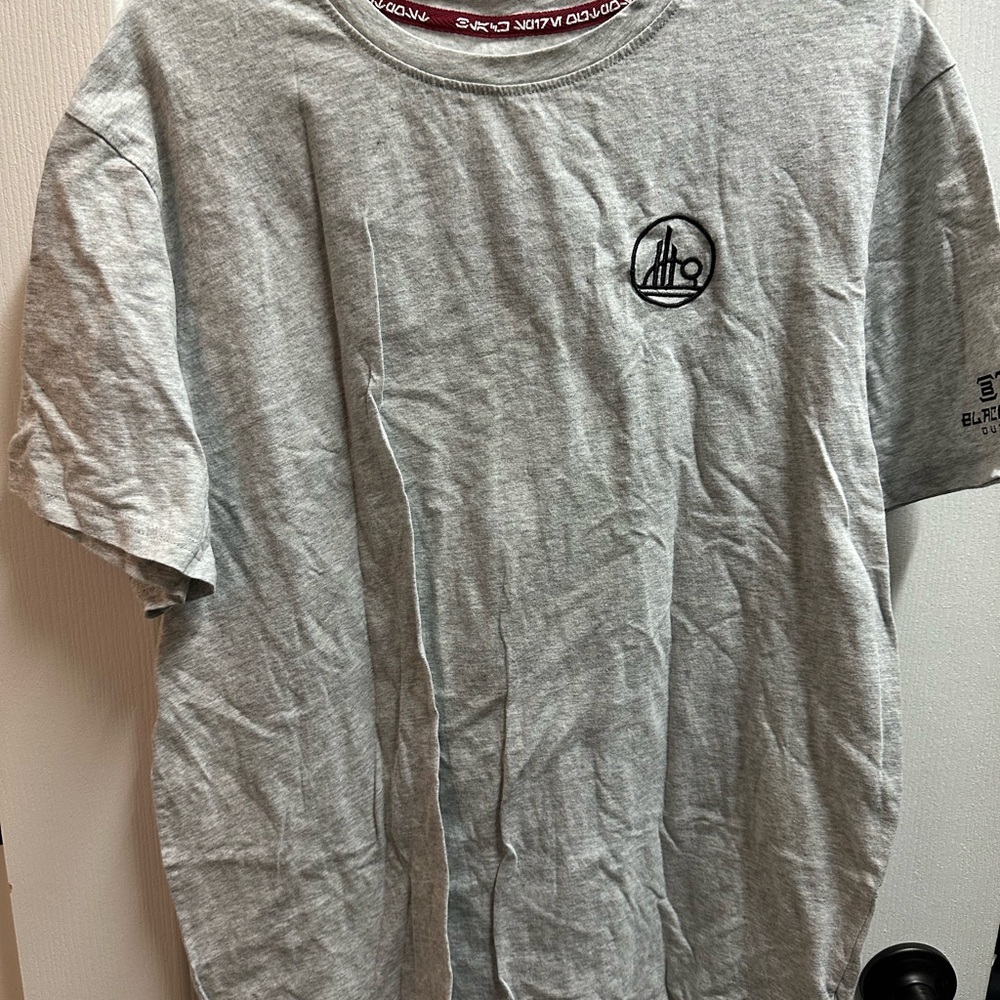 Disney Parks Star Wars men's Gray T-Shirt size L/ NWOT A116